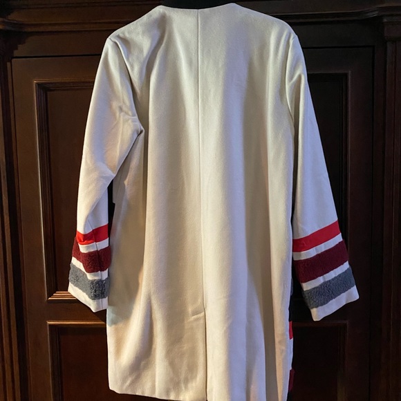 - Cream and mix colors Jacket size M/L endless ris - Picture 3 of 4